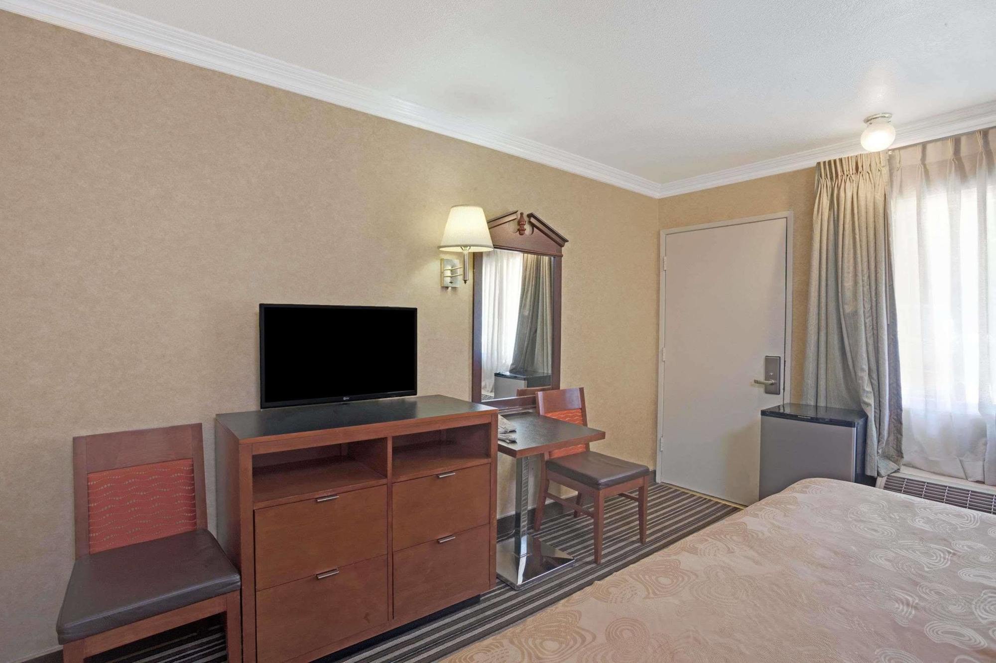 Buena Park Inn Eksteriør bilde